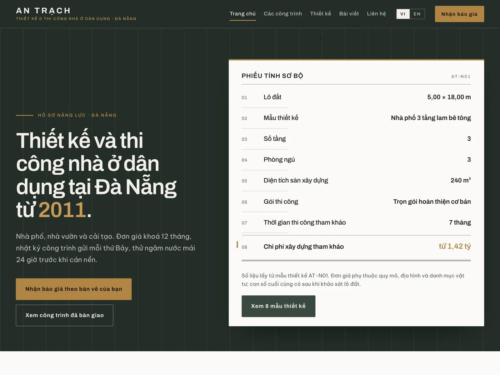 Nhà thầu xây nhà dân dụng — Phiếu dự toán đặt trên bàn vẽ